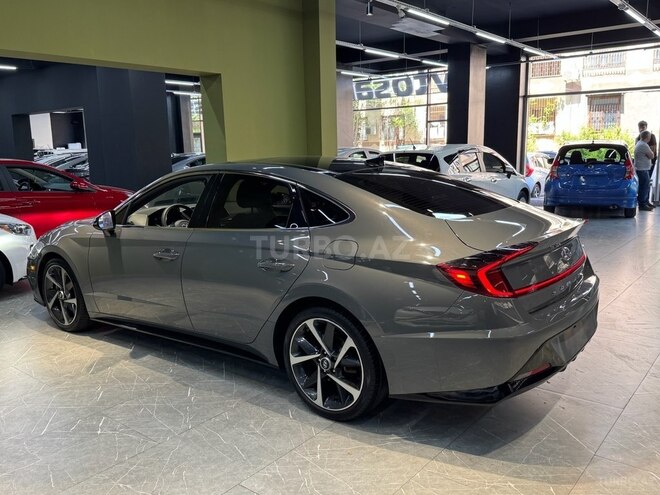 Hyundai Sonata-11