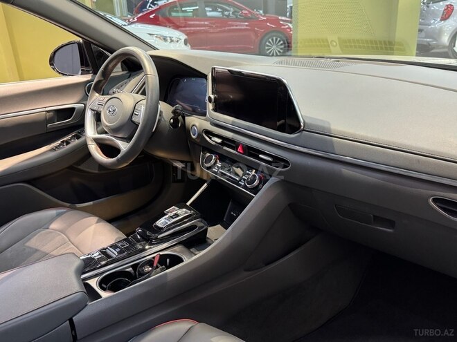 Hyundai Sonata-14