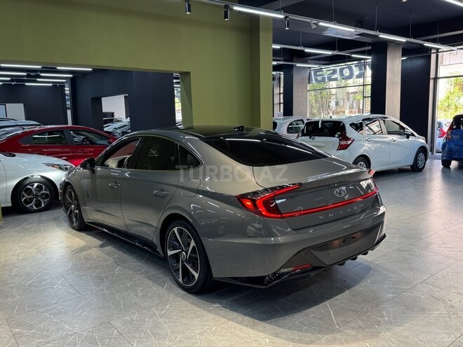 Hyundai Sonata-10