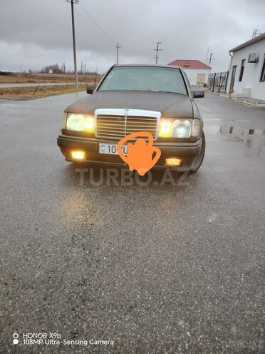 Mercedes E 250 1991, 222,222 km - 2.5 л - Ucar