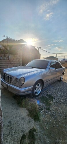 Mercedes E 240 1998, 218,979 km - 2.4 l - Sumqayıt