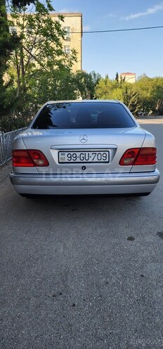 Mercedes E 240 1998, 218,979 km - 2.4 l - Sumqayıt