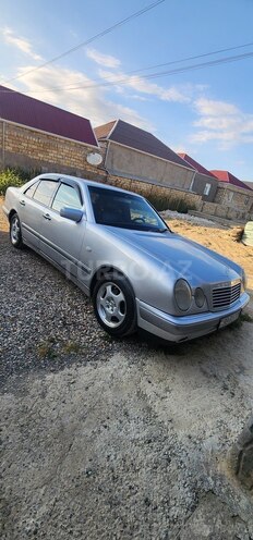 Mercedes E 240 1998, 218,979 km - 2.4 l - Sumqayıt