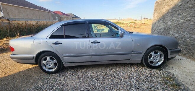 Mercedes E 240 1998, 218,979 km - 2.4 l - Sumqayıt