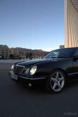 Mercedes E 280 2001, 231,517 km - 2.8 l - Bakı