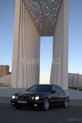 Mercedes E 280 2001, 231,517 km - 2.8 l - Bakı