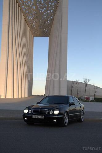 Mercedes E 280 2001, 231,517 km - 2.8 l - Bakı