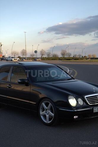 Mercedes E 280 2001, 231,517 km - 2.8 l - Bakı