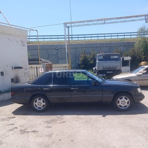 Mercedes E 200 1993, 570,500 km - 2.0 l - Bakı