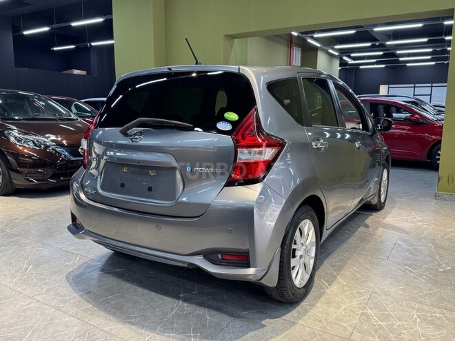 Nissan Note-9