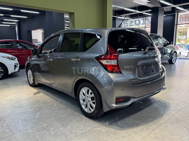 Nissan Note-6
