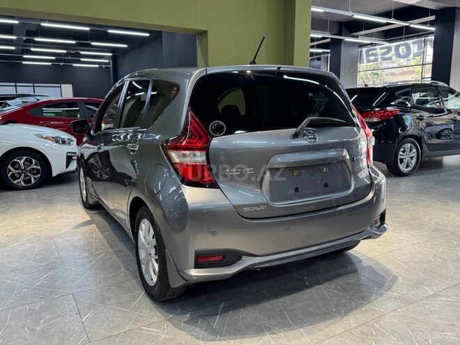 Nissan Note-7