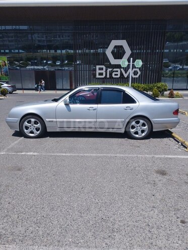 Mercedes E 270 1999, 395,000 km - 2.7 l - Bakı