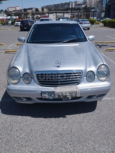 Mercedes E 270 1999, 395,000 km - 2.7 l - Bakı