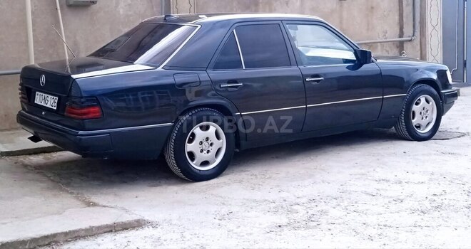 Mercedes E 200 1993, 570,500 km - 2.0 l - Bakı