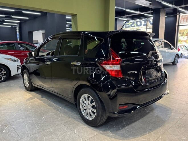 Nissan Note-8