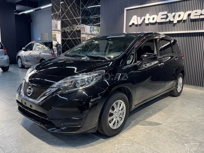 Nissan Note-7