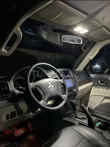 Mitsubishi Pajero 2011, 156,880 km - 3.5 л - Bakı