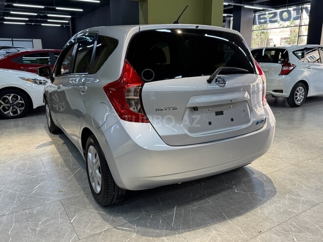 Nissan Note-7