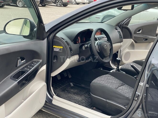 Kia Ceed 2008, 300,000 km - 1.6 л - Bakı