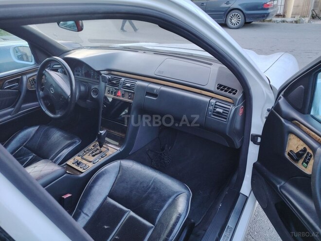 Mercedes E 320 2000, 325,000 km - 3.2 l - Bakı