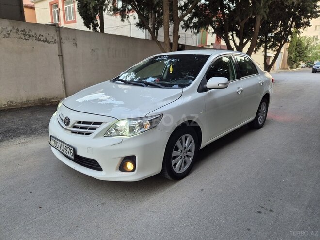 Toyota Corolla 2013, 175,000 km - 1.6 l - Bakı