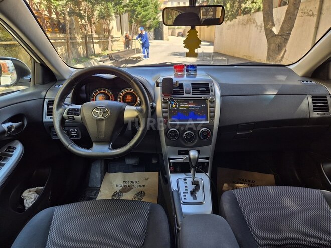 Toyota Corolla 2013, 175,000 km - 1.6 l - Bakı