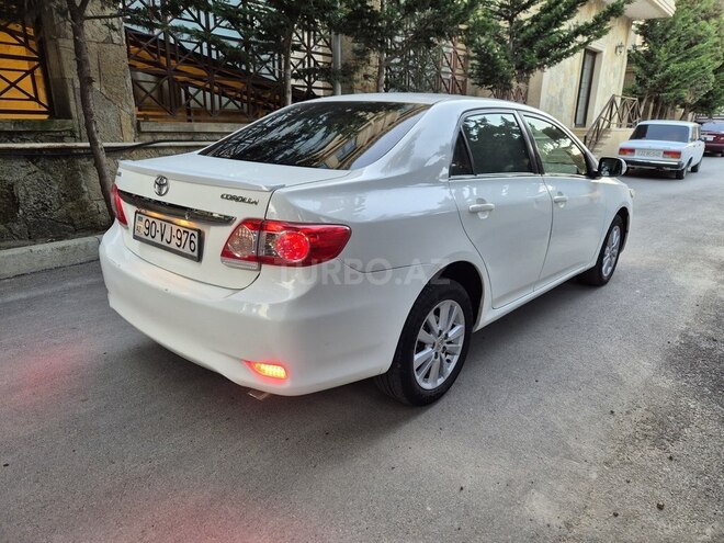 Toyota Corolla 2013, 175,000 km - 1.6 l - Bakı