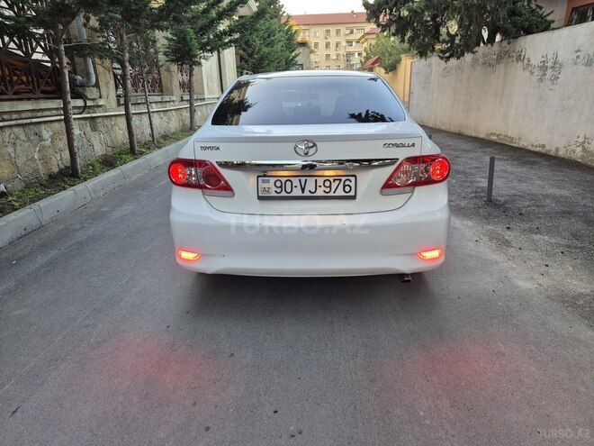 Toyota Corolla 2013, 175,000 km - 1.6 l - Bakı