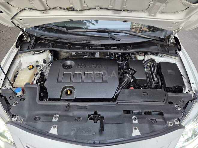 Toyota Corolla 2013, 175,000 km - 1.6 l - Bakı