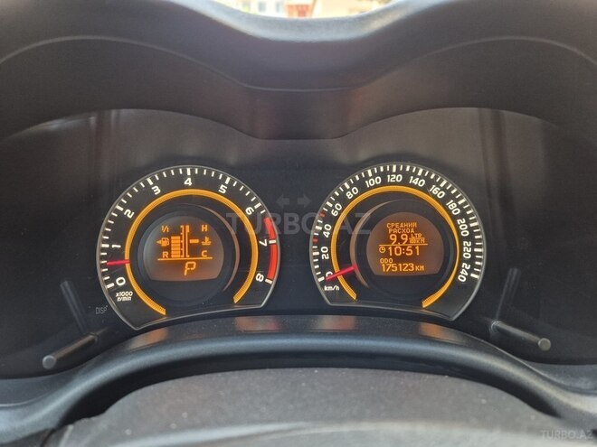 Toyota Corolla 2013, 175,000 km - 1.6 l - Bakı