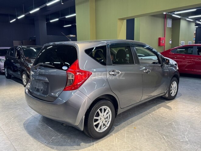 Nissan Note-7