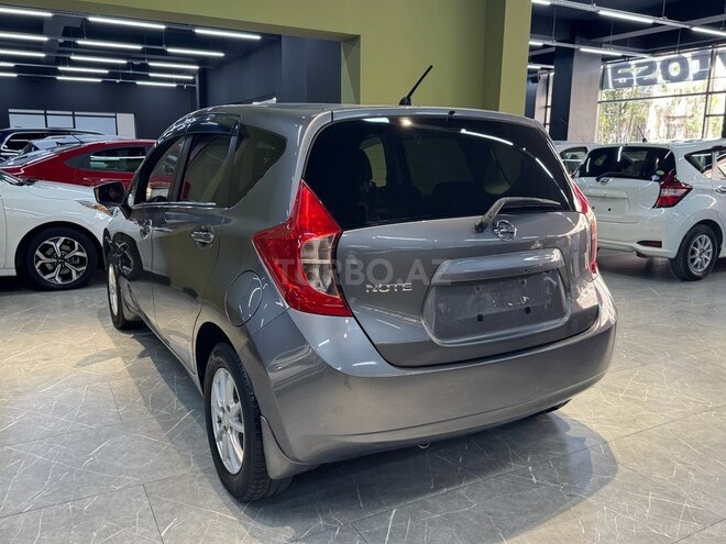 Nissan Note-9