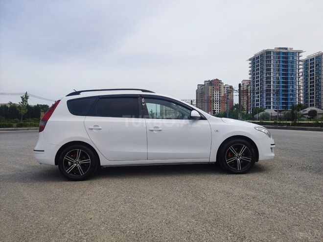 Hyundai i30 2010, 330,000 km - 1.6 l - Bakı
