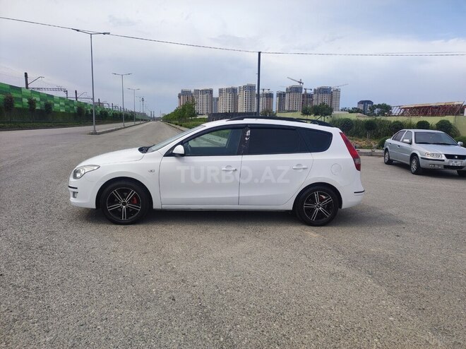 Hyundai i30 2010, 330,000 km - 1.6 l - Bakı