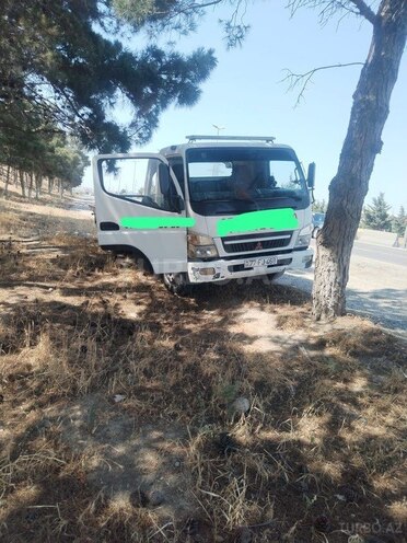 Mitsubishi Canter 2009, 564,088 km - 3.9 l - Bakı