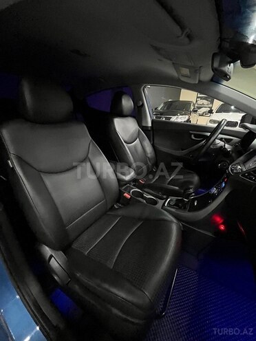 Hyundai Elantra 2015, 176,214 km - 1.6 l - Sumqayıt