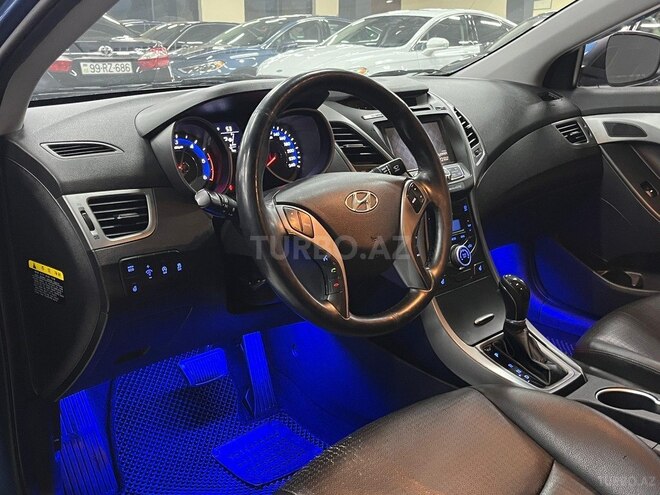 Hyundai Elantra 2015, 176,214 km - 1.6 l - Sumqayıt