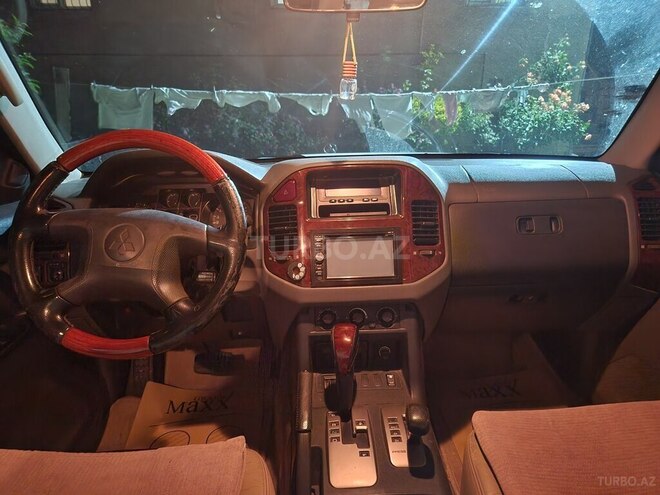 Mitsubishi Pajero 2006, 238,000 km - 3.0 l - Bakı