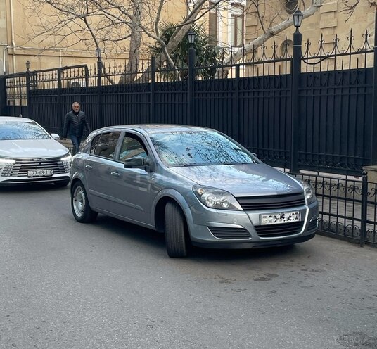 Opel Astra 2004, 287,000 km - 1.4 l - Bakı