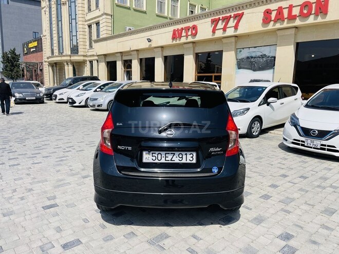 Nissan Note-7