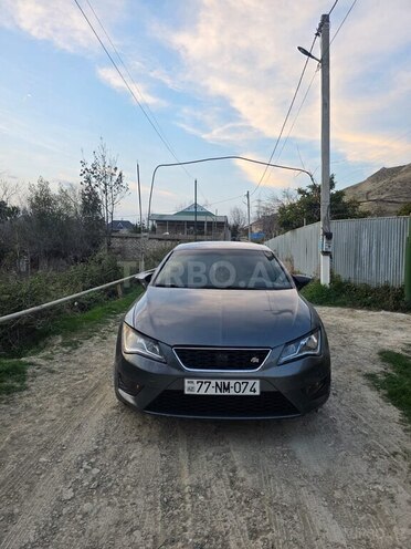 SEAT Leon-1
