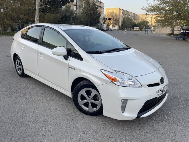 Toyota Prius-4