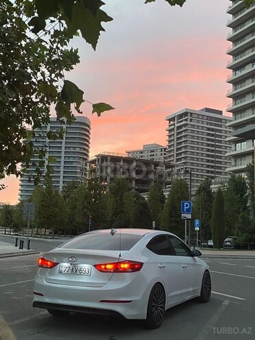 Hyundai Elantra 2017, 169,882 km - 2.0 l - Bakı