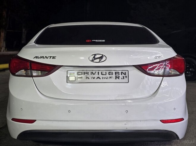 Hyundai Avante 2015, 215,500 km - 1.6 л - Bakı