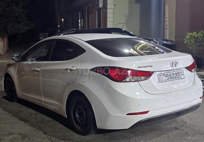 Hyundai Avante 2015, 215,500 km - 1.6 л - Bakı