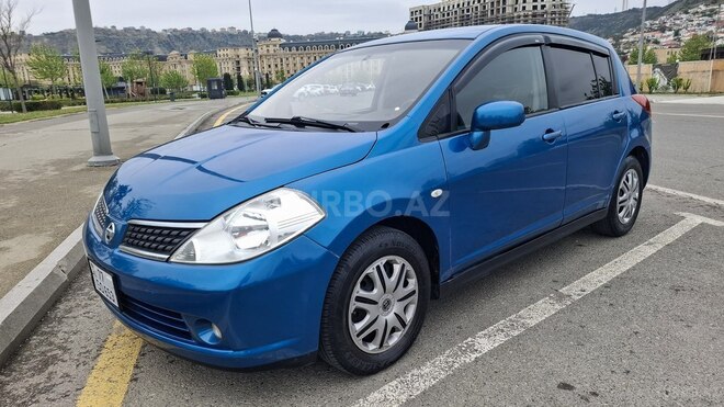 Nissan Tiida-7