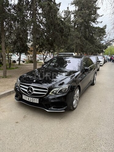 Mercedes E 220 d-3