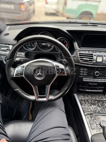 Mercedes E 220 d-6
