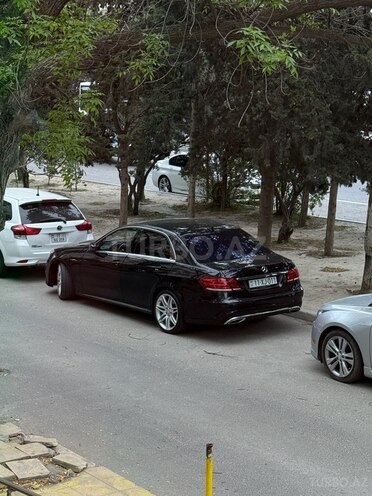 Mercedes E 220 d-9